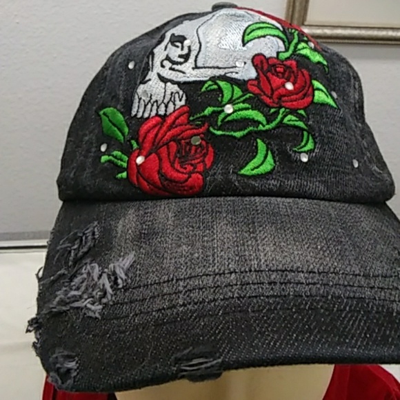 Hat/Skull n Roses - Picture 3 of 4